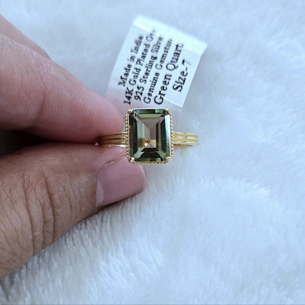Shivam Rectangular Green💚 Quartz Ring💍 - NWT - Picture 2 of 16
